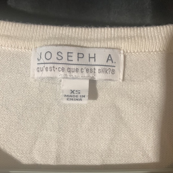 Joseph A XS cream button down blouse - Picture 2 of 3